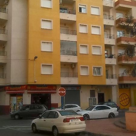 Апартаменты Torrevieja-Lugomar Экстерьер фото